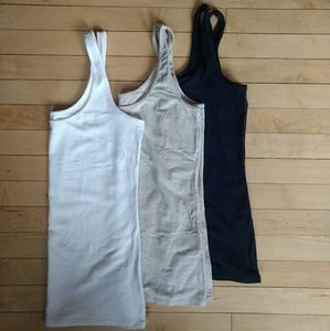 Three Banana Republic layering tanks